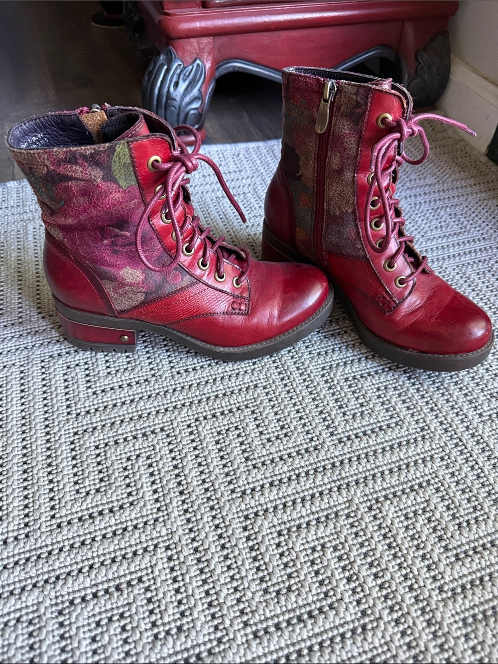 Women's Red Lace-Up Mixed-Material Ankle Boots